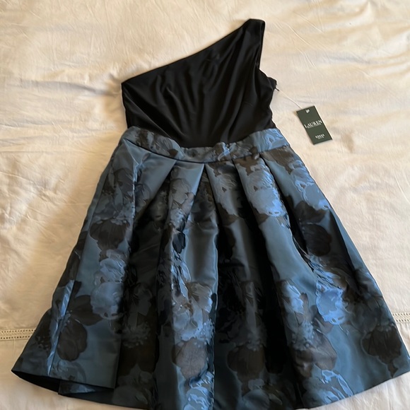 Cocktail dress - Picture 1 of 1